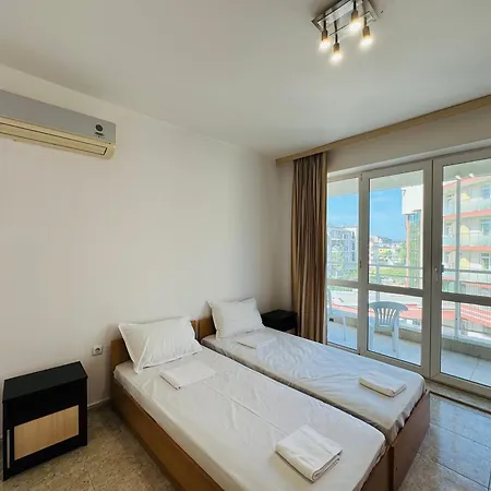 Apartment Sunny House 304 Three Bedroom Sunny Beach