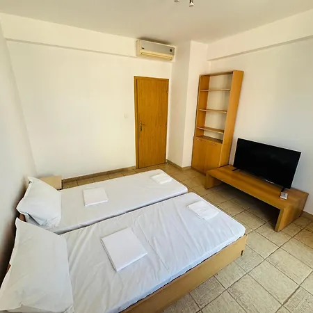 Sunny House 304 Three Bedroom Apartment *